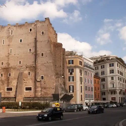 Incontro sul tema "Via Cavour: La Nuova Immagine della Città e il Rapporto con l'Antico in una Strada della Nuova Capitale"